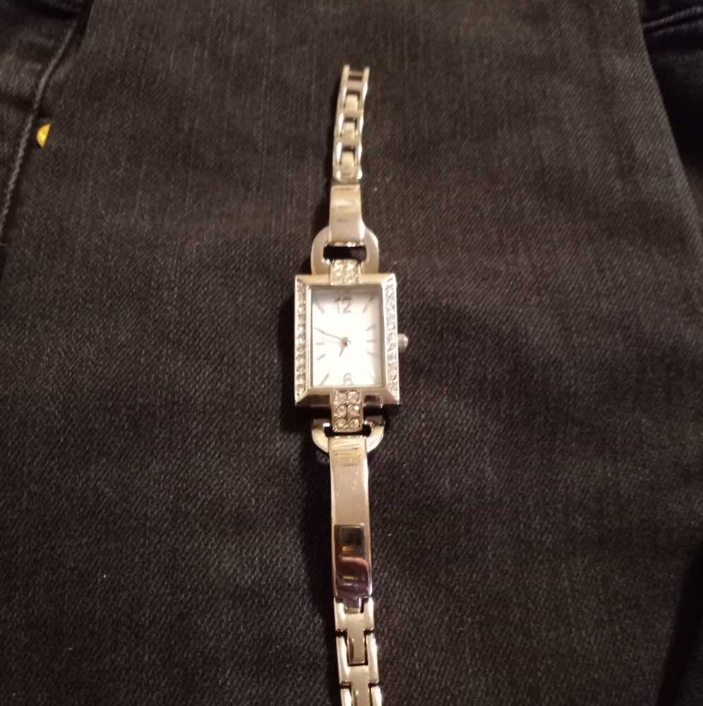 Allude Watch - Picture 4 of 4